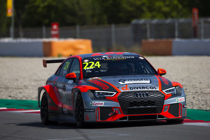Photo: Gustavo Moura - Team Novadriver - Audi RS3 LMS TCR