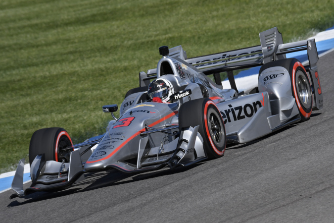 Photo: Helio Castroneves - Team Penske - Dallara DW12 (MAk) - Chevrolet