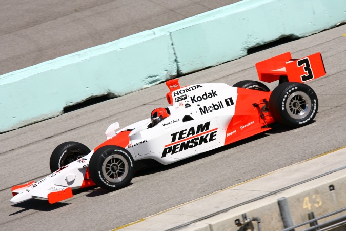 Photo: Helio Castroneves - Team Penske - Dallara IR-05 - Honda