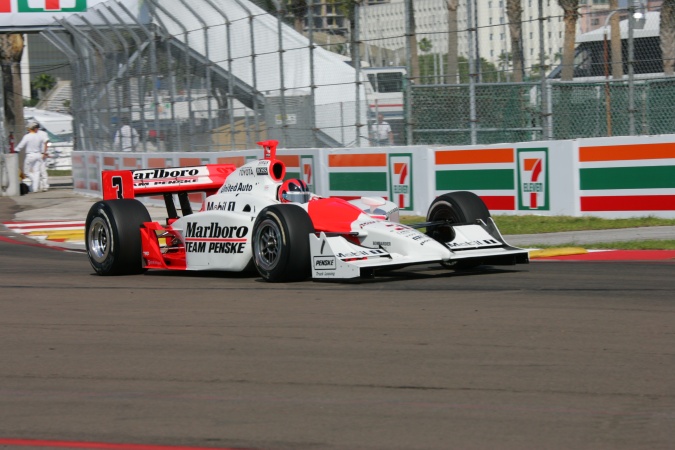 Photo: Helio Castroneves - Team Penske - Dallara IR-05 - Toyota