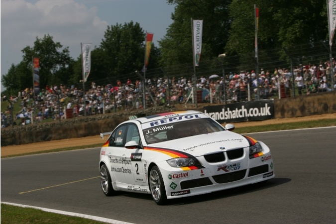 Photo: Jörg Müller - Team Schnitzer - BMW 320si (E90)