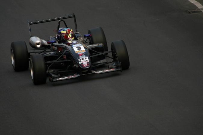 Photo: Oliver Jarvis - Team TOM's - Dallara F305 - TOM's Toyota