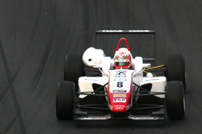 Photo: Kazuya Oshima - Team TOM's - Dallara F305 - TOM's Toyota