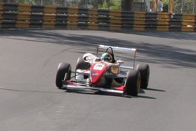 Photo: Fabio Carbone - Three Bond Racing - Dallara F302 - Tomei Nissan