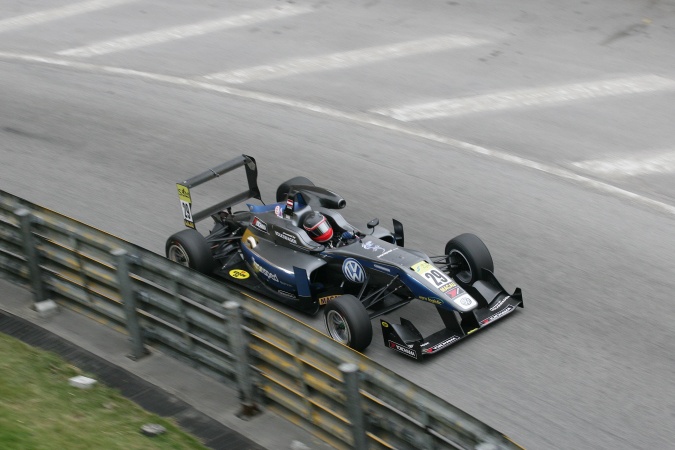Photo: Lucas Auer - Van Amersfoort Racing - Dallara F312 - Volkswagen