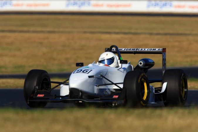 Photo: Blake Varney - Varney Racing - Dallara F399 - Sodemo Renault