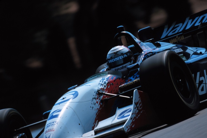 Photo: Gil de Ferran - Walker Racing - Reynard 99i - Honda
