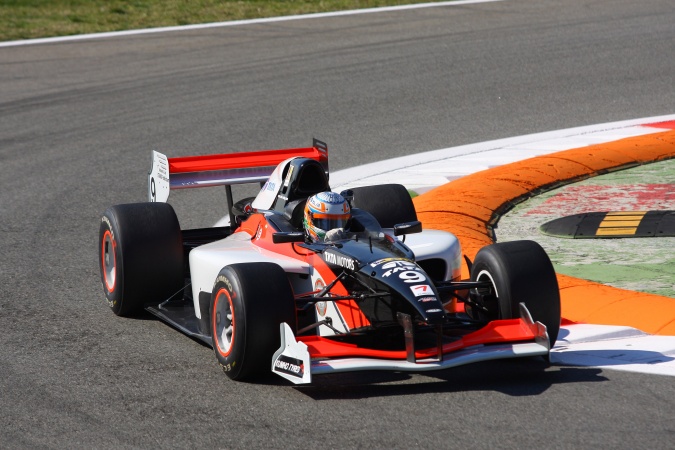 Photo: Narain Karthikeyan - Zele Racing - Lola B05/52 - Zytek (2013)