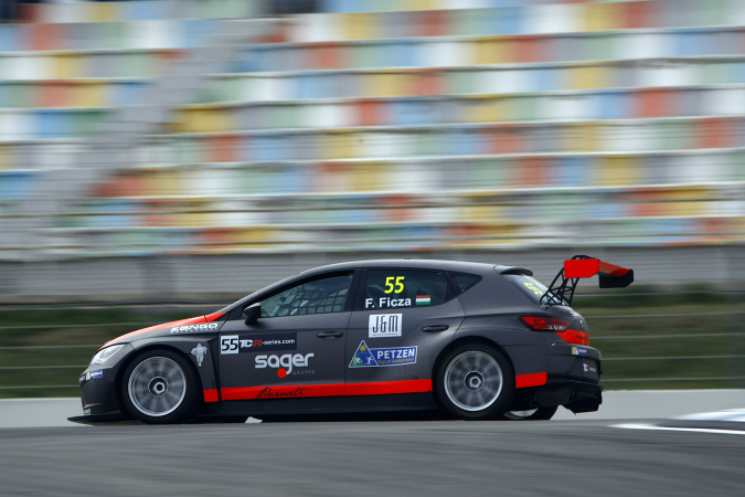 Photo: Ferenc Ficza - Zele Racing - Seat Leon Cup Racer TCR