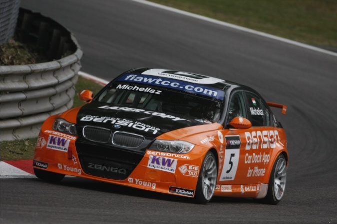 Photo: Norbert Michelisz - Zengö Team - BMW 320 TC (E90)
