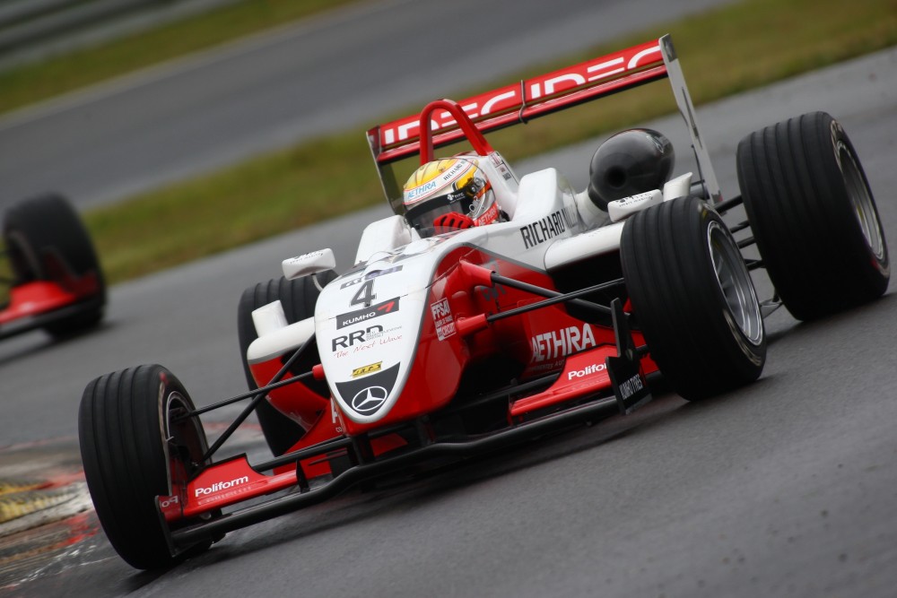 Jules Bianchi - ART Grand Prix - Dallara F308 - AMG Mercedes