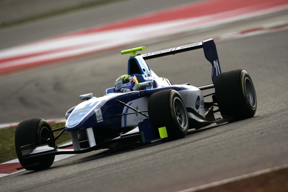 Nick Yelloly - Atech CRS GP - Dallara GP3/10 - Renault