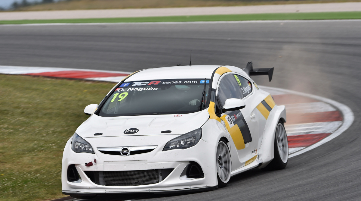 Oscar Nogues - Campos Racing - Opel Astra OPC TCR