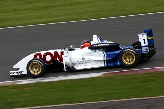 Max Chilton - Carlin Motorsport - Dallara F308 - Volkswagen