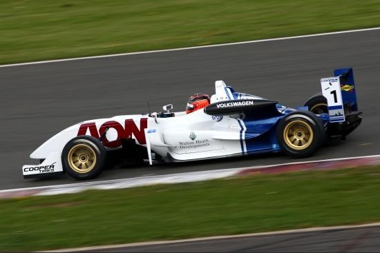 Max Chilton - Carlin Motorsport - Dallara F308 - Volkswagen