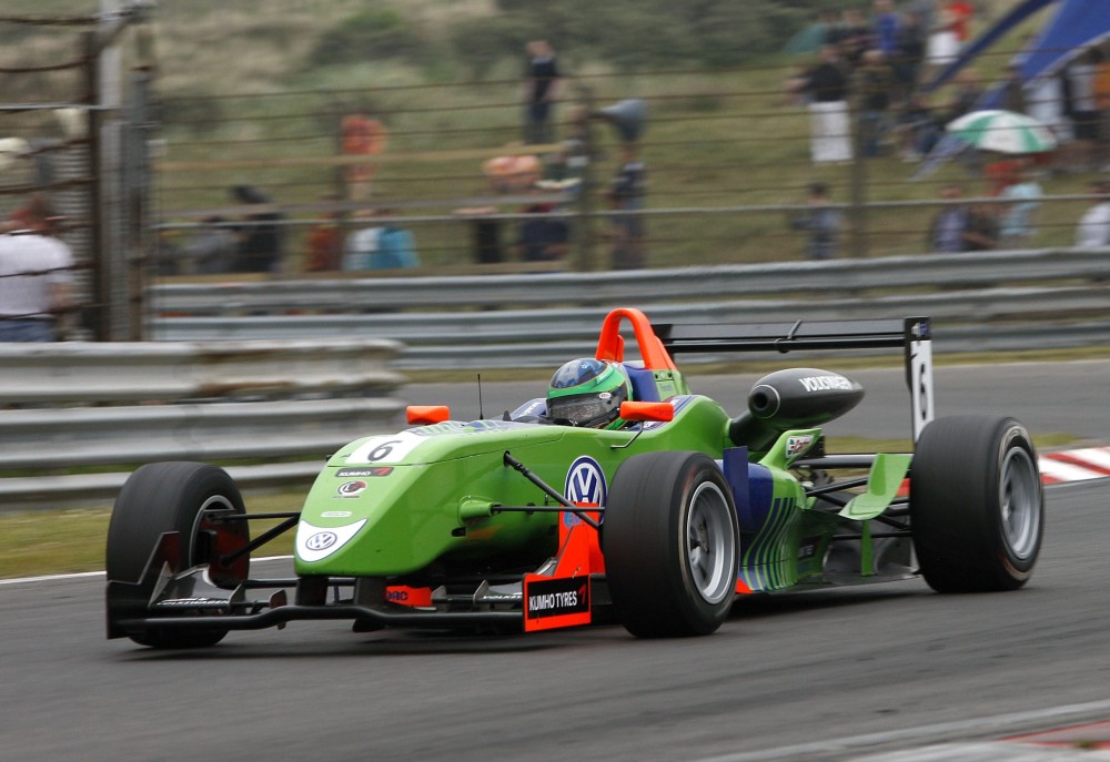 Lucas Foresti - Carlin Motorsport - Dallara F308 - Volkswagen