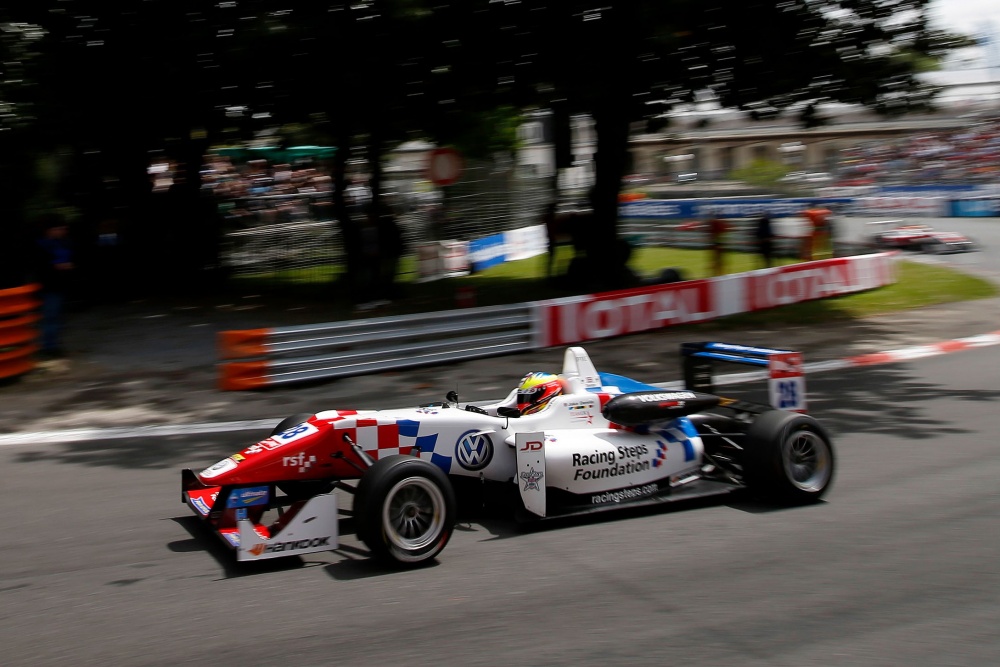 Jake Dennis - Carlin Motorsport - Dallara F312 - Volkswagen