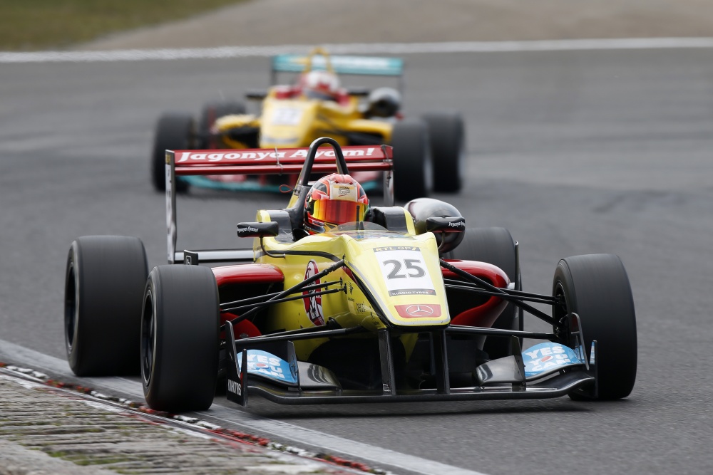 Sean Gelael - Double R Racing - Dallara F312 - AMG Mercedes
