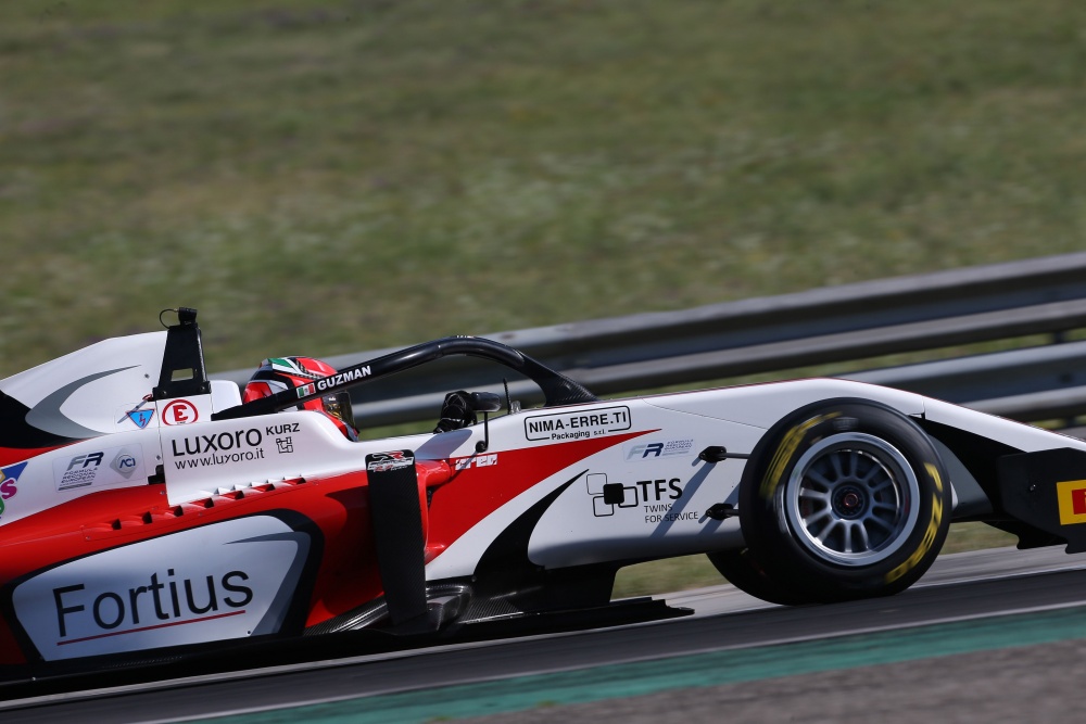 Raúl Guzmán - DR Formula - Tatuus F3 T-318 - Alfa Romeo
