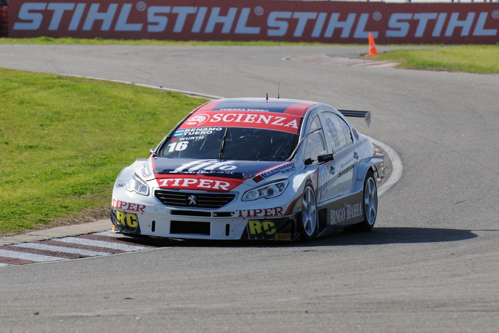 Esteban Tuero - Escudería FE - Peugeot 408 RPE V8