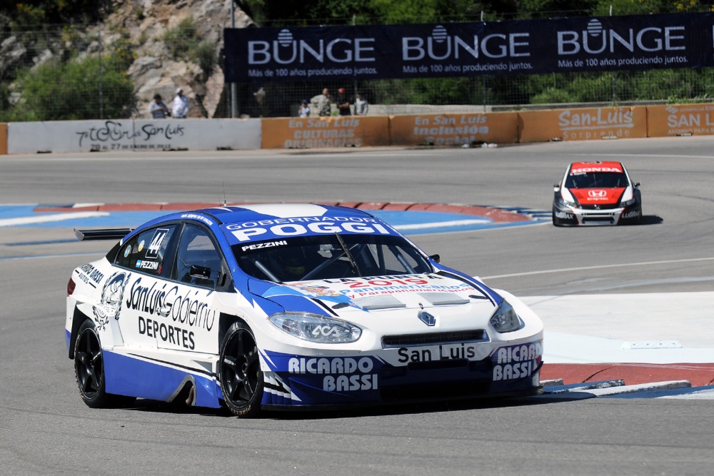 Fabricio Pezzini - Escudería Río de la Plata - Renault Fluence RPE V8