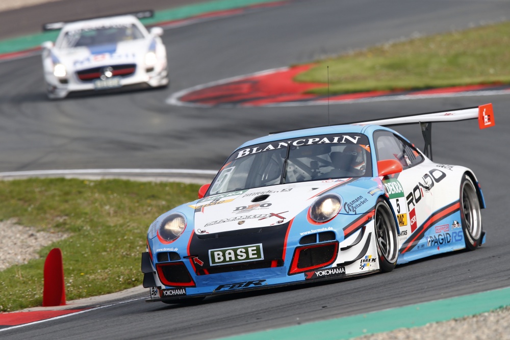 Mario FarnbacherNathan Morcom - Farnbacher Racing - Porsche 911 GT3 R (997)