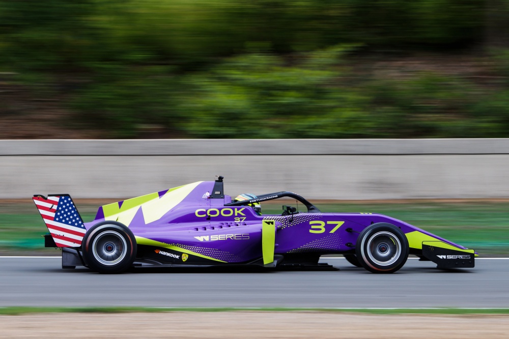 Sabré Cook - Hitech Racing - Tatuus F3 T-318 - Alfa Romeo