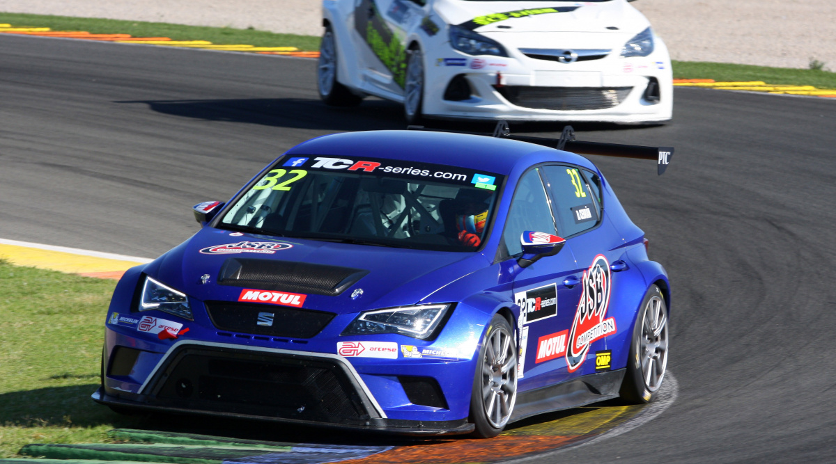 David Cebrián - JSB Competition - Seat Leon Cup Racer TCR