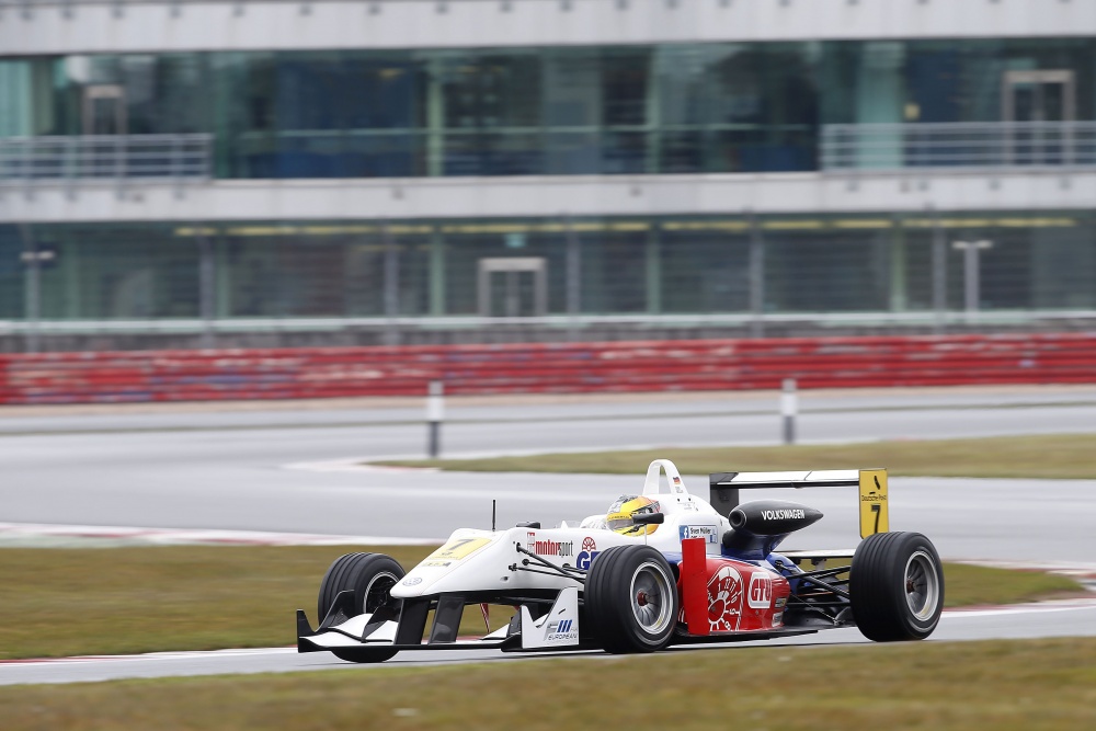 Sven Müller - ma-con Motorsport - Dallara F312 - Volkswagen