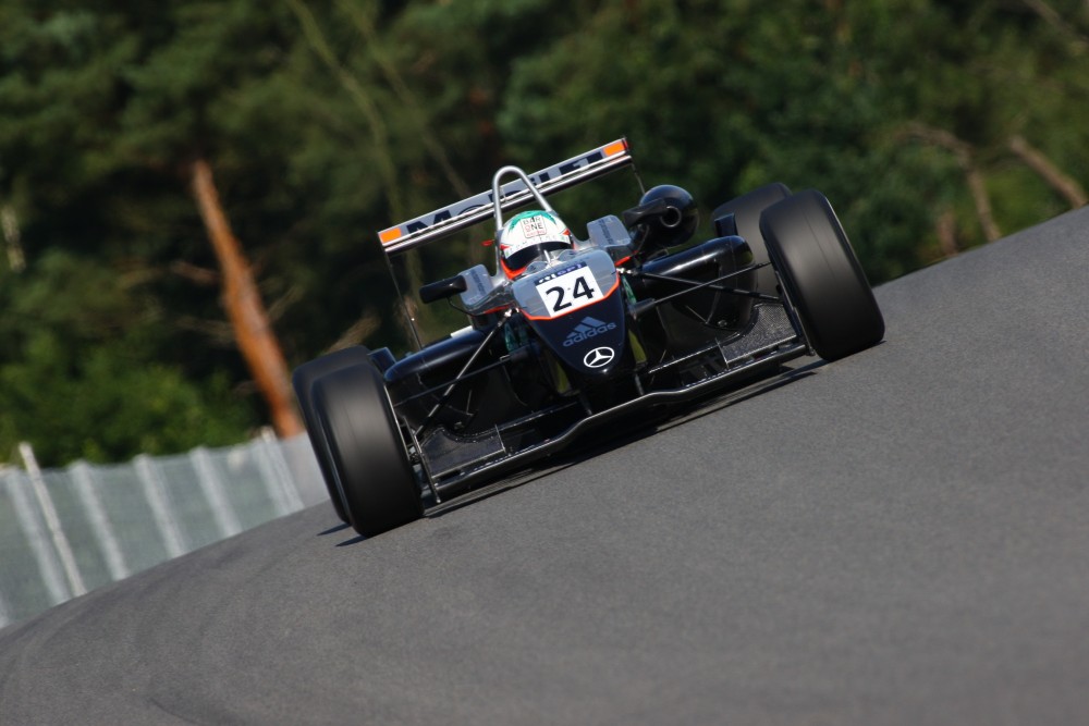 Niall Breen - Manor Motorsport - Dallara F308 - AMG Mercedes
