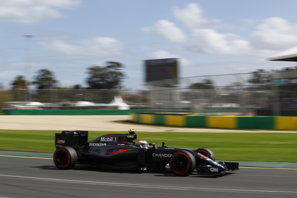 Jenson Button - McLaren - McLaren MP4-31 - Honda