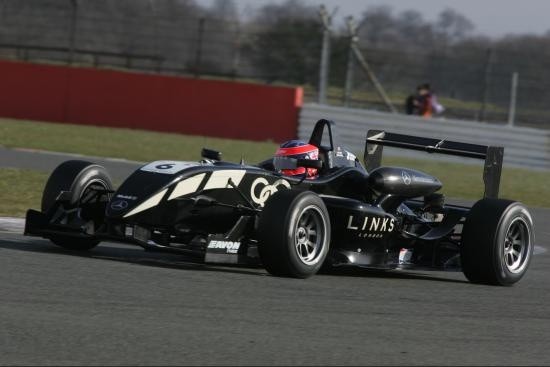 Henry Arundel - Räikkönen Robertson Racing - Dallara F308 - AMG Mercedes