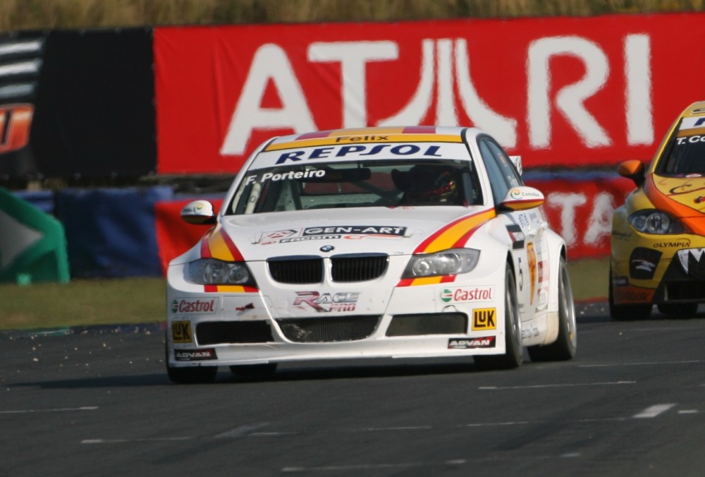 Felix Porteiro - Ravaglia Motorsport - BMW 320si (E90)