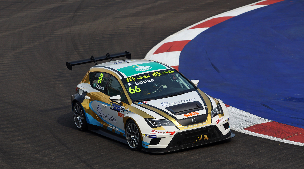 Filipe Clemente de Souza - Roadstar Racing Team - Seat Leon Cup Racer TCR