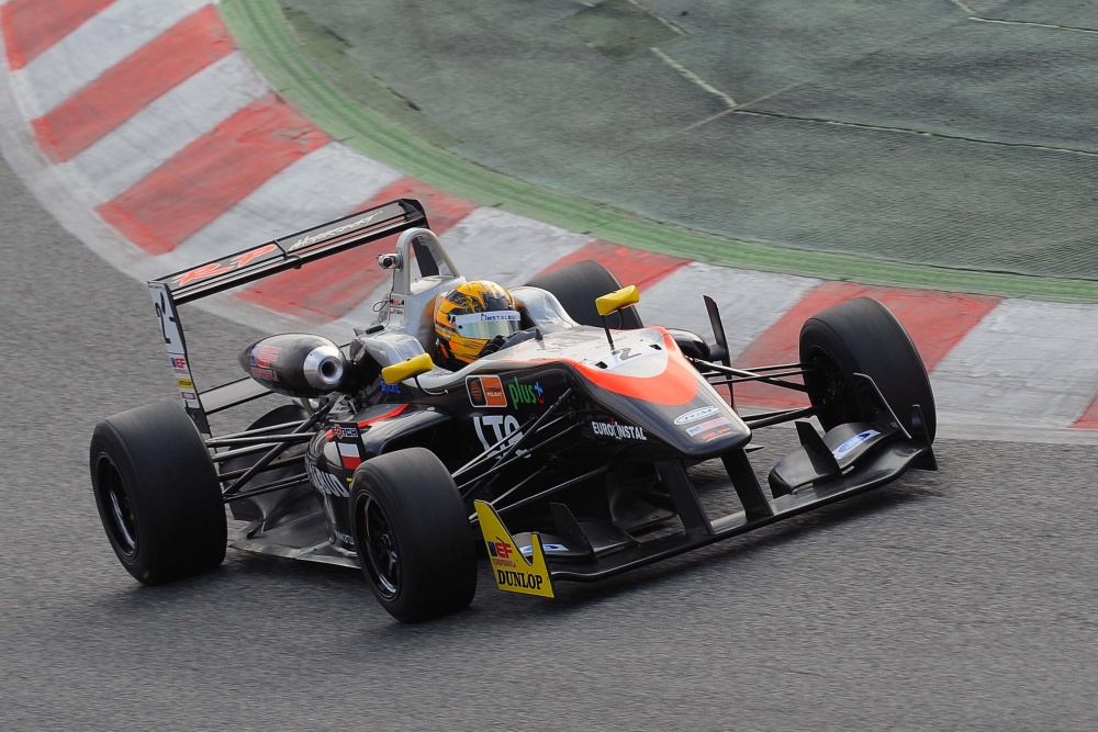 Artur Janosz - RP Motorsport - Dallara F312 - Toyota