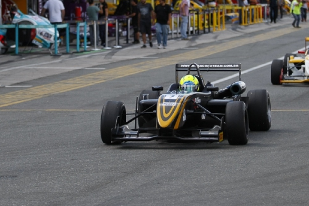 Nicholas Silva - RR Racing Team - Dallara F308 - Berta
