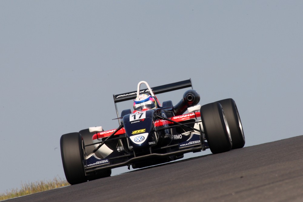 Jean Karl Vernay - Signature - Dallara F308 - Volkswagen
