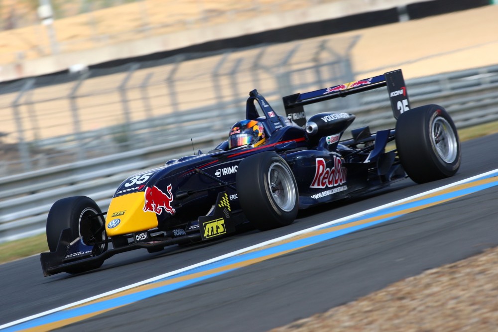 Robert Wickens - Signature - Dallara F308 - Volkswagen
