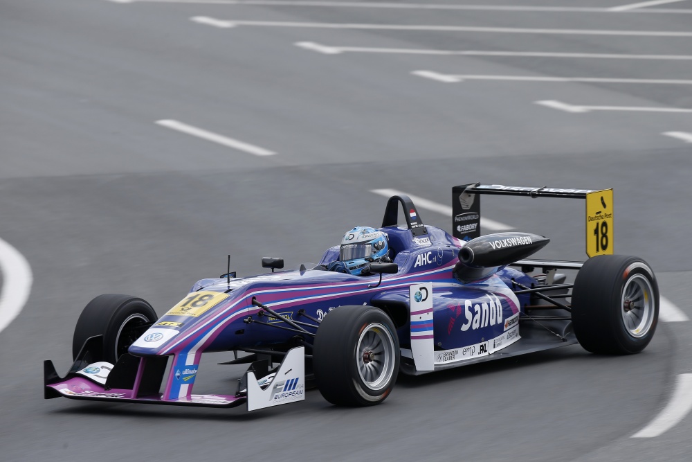 Dennis van de Laar - Van Amersfoort Racing - Dallara F312 - Volkswagen