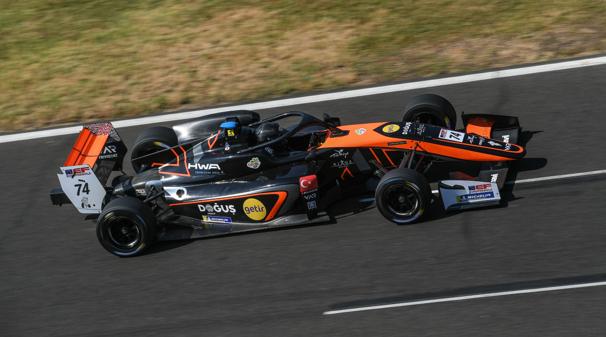 Cem Bölükbaşı - Van Amersfoort Racing - Dallara F320 - HWA Mercedes