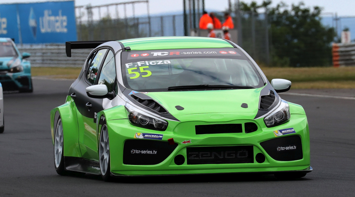 Ferenc Ficza - Zengö Team - KIA Cee'd TCR