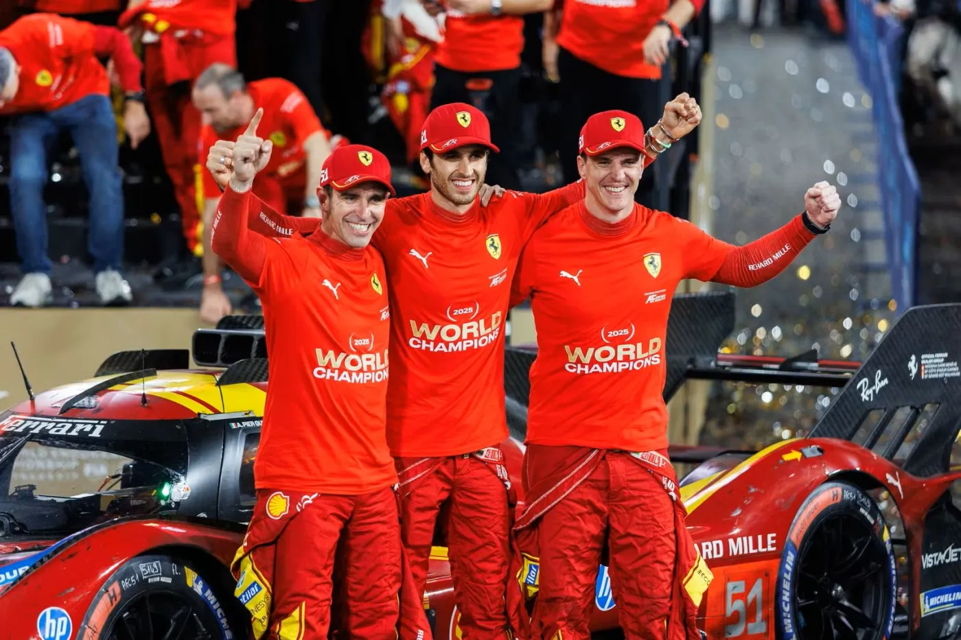Speedsport KW 45: Ferrari Weltmeister, Norris baut Führung aus