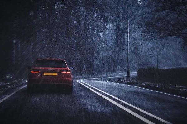 Einfluss der Wetterbedingungen auf die Fahrzeugleistung