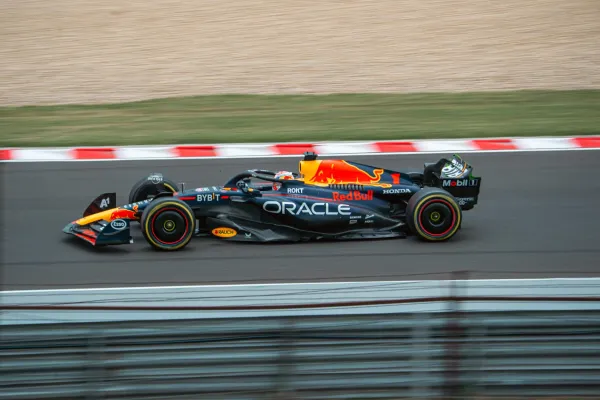 Wie Formel 1 Events das Interesse an Casino- und Wett-Unterhaltung antreiben