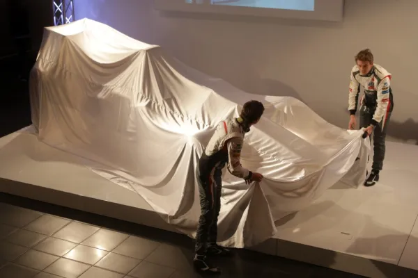 Formula 1 2013: Sauber C32 Presentation