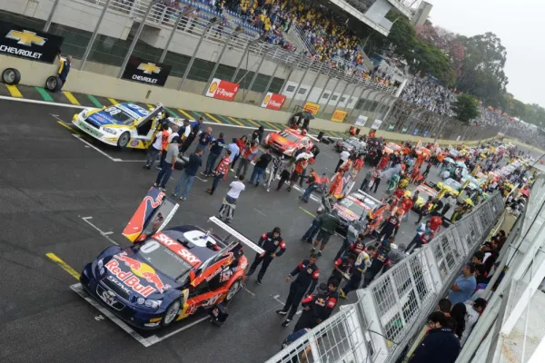 Start of the StockCar V8 season in Brazil
