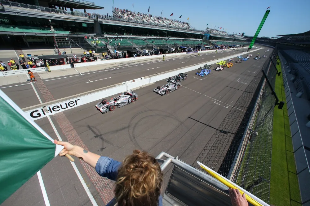 Start of the Indy Grand Prix 2017