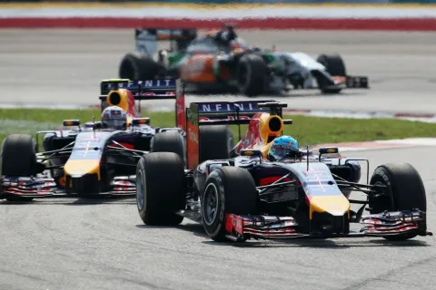 Vettel on the podium, no points for Ricciardo