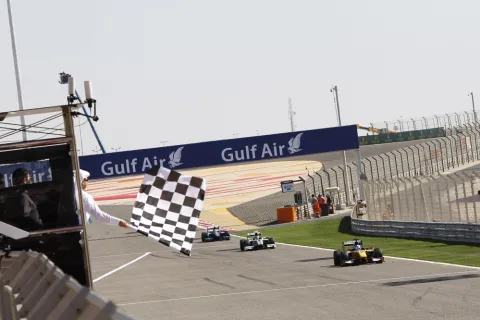 Race 2: Palmer wins ahead of Trummer and Leal
