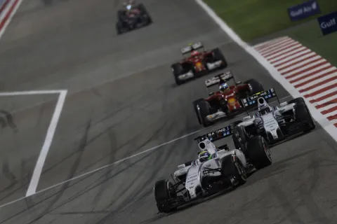 For Williams and Ferrari remained only the rear positions in the points